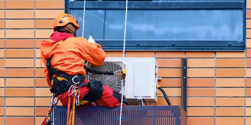 Alpinisti pentru instalatii de climatizare si ventilatie la inaltime